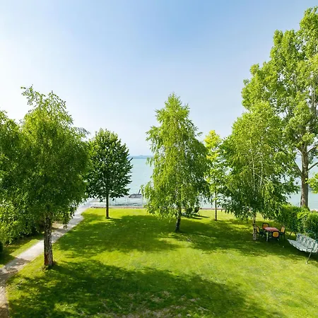Apartman Lakefront 2 By Interhome